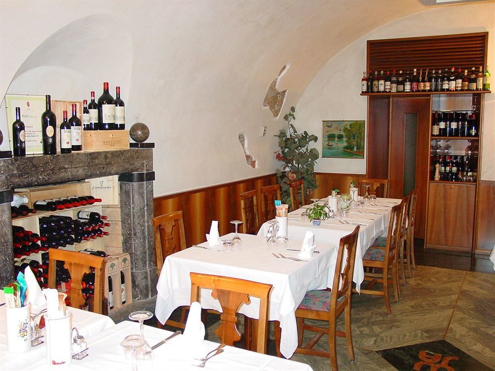 Albergo Moderno Lovere Exterior photo