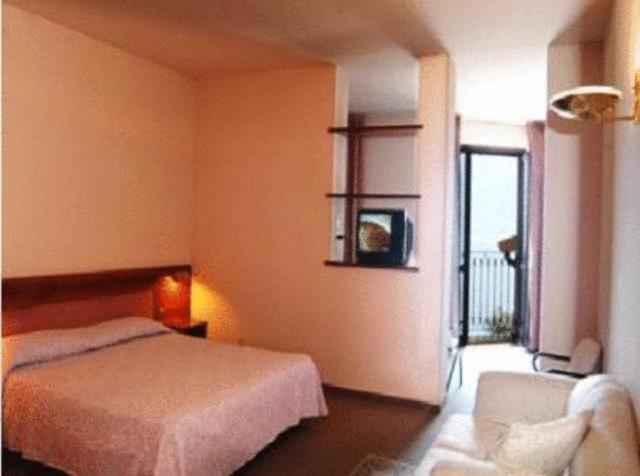 Albergo Moderno Lovere Exterior photo